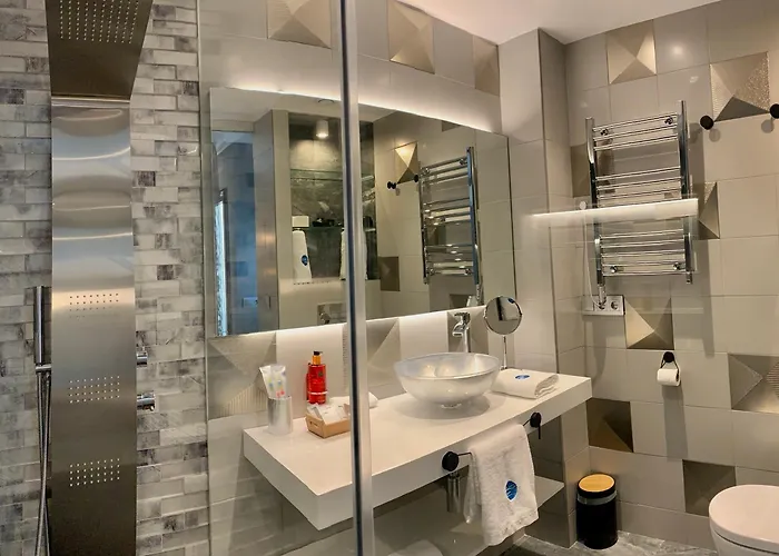 Mamma Mia Boutique - Only Adults 3*